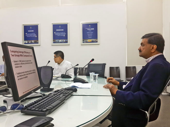 Prof. Banker gives a DEA Tutorial ant University of Malaya